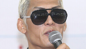 [단독] god 박준형, 13세 연하의 승무원과 1년째 열애