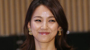 [연예 뉴스 스테이션] 이효리, 유기농콩 판매 논란…계도 처분으로 일단락