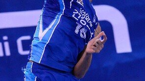 레오 54득점…삼성화재 8연승 ‘선두 질주’