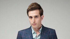 에네스카야 공식입장, “2009년부터 쪽지 주고받는 사람” 일부 인정