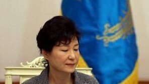 박근혜 대통령, "나는 절대 흔들리지 않는다"