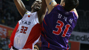 선두 모비스와 추격자 SK, 남자농구 2강 체제 굳히나