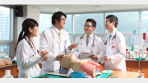 [신나는 공부]‘인문사회의학 교육과정’으로 가슴 따뜻한 의료인 키운다