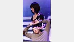 배두나·짐 스터게스, 실제 연인다운 달달한 스킨십… 새삼 ‘화제’