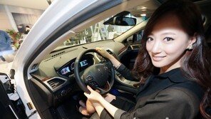 [포토]링컨 MKZ 하이브리드 출시 “궁금했던 실내는…”