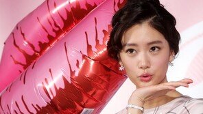 워킹걸 클라라, 고경표에 깜짝 메시지 “항상 졸던 모습 그리워요”