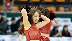 [포토] 치어리더, 머리부터 발끝까지 유혹 준비 완료 ‘입이 쩍’