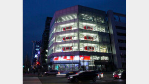 현대차, 현대모터스튜디오 새단장 “공중에 차량 매달아”