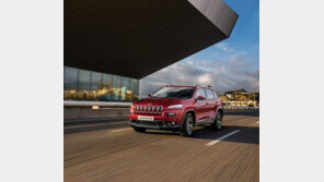 지프, 신형 체로키 ‘영국 올해의 SUV’ 선정