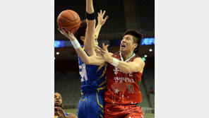 양희종 15점·8리바운드…KGC 2연패 끝