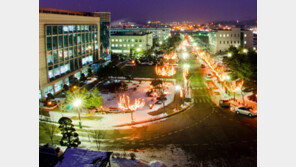 [2015 대학가는길]한국항공대, 8개 특성화 학부로 구성… 타 전공 졸업 후 조종사 진출 가능