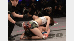 송가연, 사토미에 1R 서브미션 패배 “오른팔 관절 꺾여…”