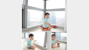 송일국, 삼둥이 1000일 기념 인증샷…“댜니, 꾸꾹, 만떼야! 고맙다”