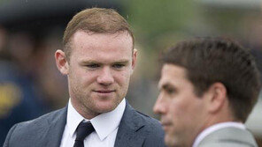 MF 루니, ‘33살 은퇴’ 오웬 반면교사 삼는다