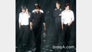 팬덤 강한 엠블랙, 어쩌다 해체위기 갔나…