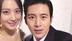 ‘어벤져스2’ 수현, 고수와 함께한 인증샷 “너무 잘생기신 미남 배우”