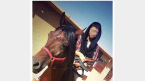 한국인 IS 대원 사진, 대원이라고 하기엔 이상한 점이 많다?