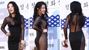 청룡영화제 최고 노출 노수람, 상체부터 하체까지 옆으로 속이 훵~