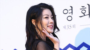 노수람 측, ‘초대받지 않은 손님’ 논란에 “방송 업계 지인이 초청” 해명