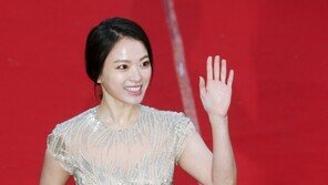 ‘한공주’ 천우희, 청룡영화제 여우주연상… “시나리오 받고 이건 내꺼다”