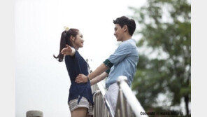 텔레포트 연인 배누리, ‘해품달’ 이민호와 재회…달달한 스킨십 ‘폭발’