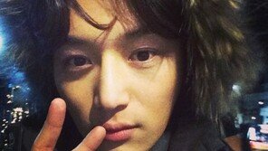 ‘미생’ 변요한, 무표정한 셀카 공개 “진한 쌍꺼풀+높은 콧대” 훈훈