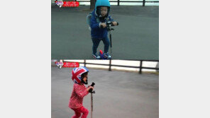 ‘슈퍼맨’ 추사랑, 삼둥이와 킥보드 삼매경…그 모습은?