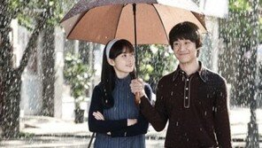 ‘쎄시봉’, 내년 2월 개봉 확정… 정우-한효주 등 “아련한 첫사랑”