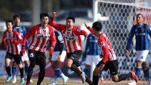 슈틸리케 감독, 박주영 대신 이정협 깜짝 발탁…‘배고픔+열정’ 주인공