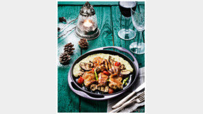 [우먼 동아일보 TV] SMALL PLATE! ‘아보카도 닭다리살 스테이크’ 푸드 스타일리스트 김현학이 제안하는 르크루제 원형 그릴 요리