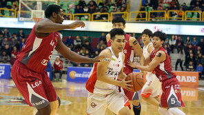 [바스켓볼 레이더] 주희정 900경기=KBL 역사