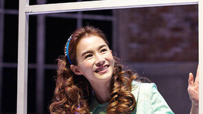 강혜정 “책 한권 분량 대사에 쩔쩔… 첫 공연 마치고 눈물 펑펑”