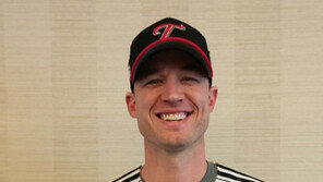 잭 한나한 “추신수 나라서 뛰게 돼 기뻐”