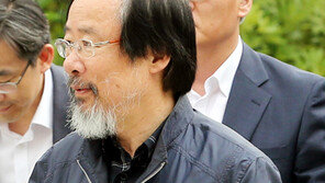 팽목항 지킨 ‘세월호 장관’… 등돌렸던 유족 마음 열어