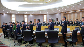 朴대통령, 완공 세종청사서 첫 국무회의