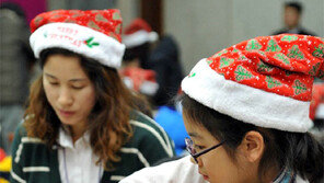 [대구/경북]가족봉사단원들의 선물포장 정성