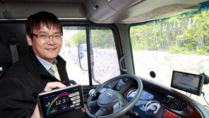 KT, 차를 스마트 디바이스로… 운전자 위한 지능형 서비스 개발 앞장 