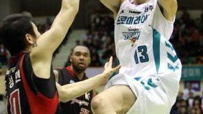 조성민 윤호영 일촉즉발 신경전…도발적 눈빛 ‘분노 폭발’?