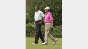 소문난 골프광 오바마 2년째 ‘그린 정상회담’