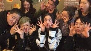 귀요미송2 무대 마친 클라라, 뒤풀이 인증샷? ‘엽기적인 표정’ 헉!