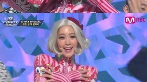 ‘귀요미송2’ 클라라. 온통 분홍색… 또다시 선보인 전신 타이즈