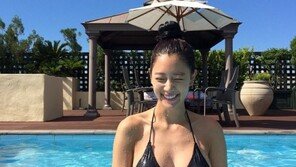 ‘귀요미송2’ 클라라, 과거 블랙 비키니 사진 “숨길 수 없는 볼륨” 탄성 절로! 