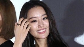 ‘KBS 가요대축제’ 송지은, 출근길 포착 “젖은 머리+옅은 화장” 청순