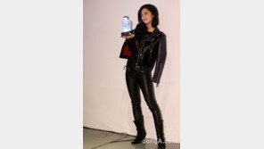 ‘귀요미송2’ 클라라, 망사+밀착 가죽 의상…섹시 카리스마란 이런 것?