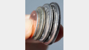 유럽 위조 동전 경계령, 얼마나 똑같길래…‘자판기도 깜빡 속았다!’