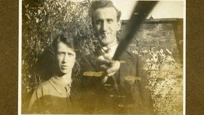 1920년대 셀카봉… 나무 막대에 카메라 매달고 촬영 ‘눈길’