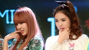 신인걸그룹 ‘소나무’ 하이디-나현, 손가락 깨물며 무슨 생각?