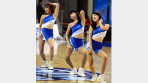 [포토] 치어리더, 과감한 S라인… ‘눈을 뗄 수 없네!’
