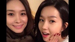 핑클 출신 옥주현-이진, 다정한 셀카 공개 “변함없는 미모” 눈길