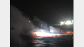 독도 해상 어선 화재, 선원 2명 사망, 4명 실종…함정 헬기 등 민간어선도 투입 수색